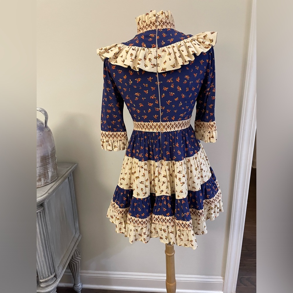 CeliaB Baldo Ruffled Crochet
Floral Print Mini Dress
Size XS - Picture 6 of 13